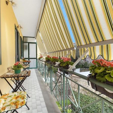 Millie Sorrento Suites Bagian luar foto
