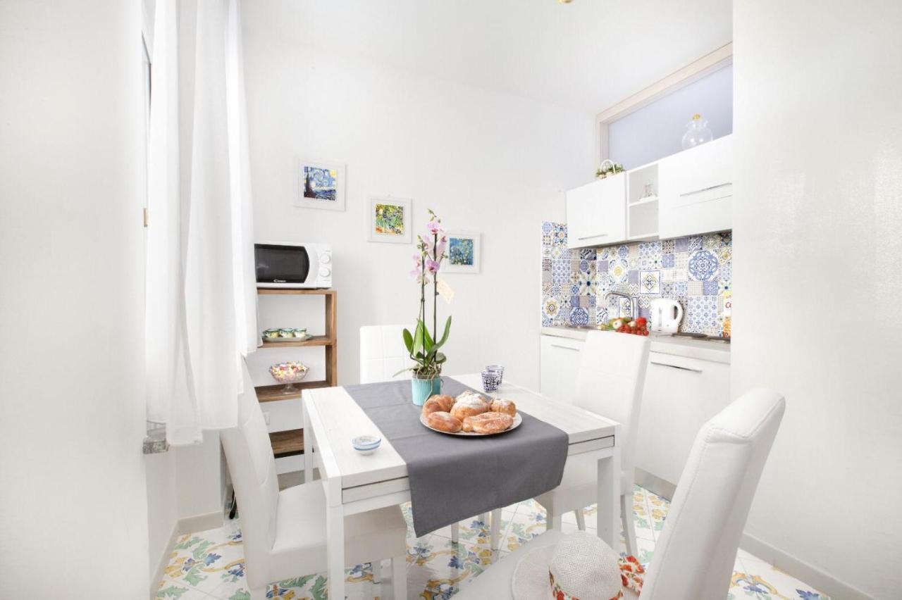 Millie Sorrento Suites Bagian luar foto