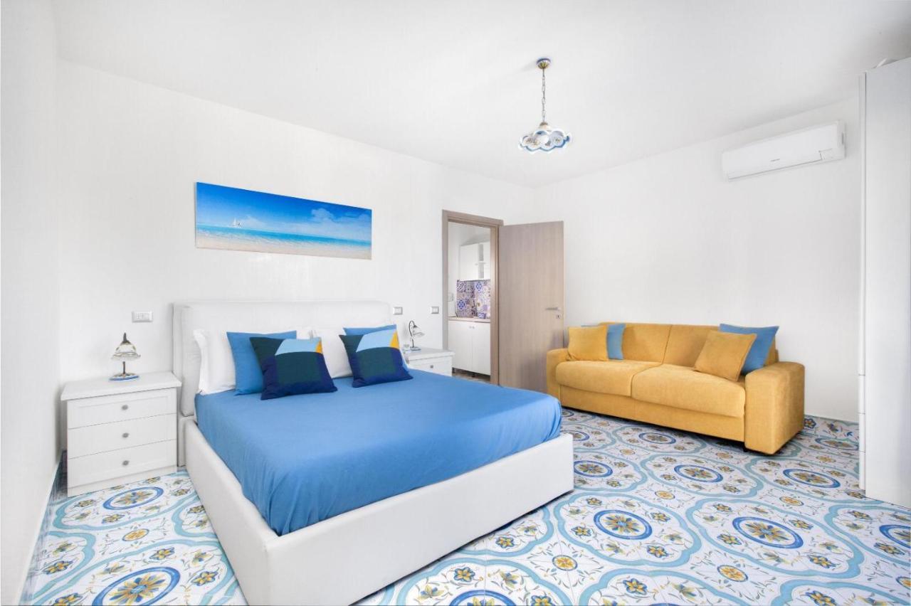 Millie Sorrento Suites Bagian luar foto
