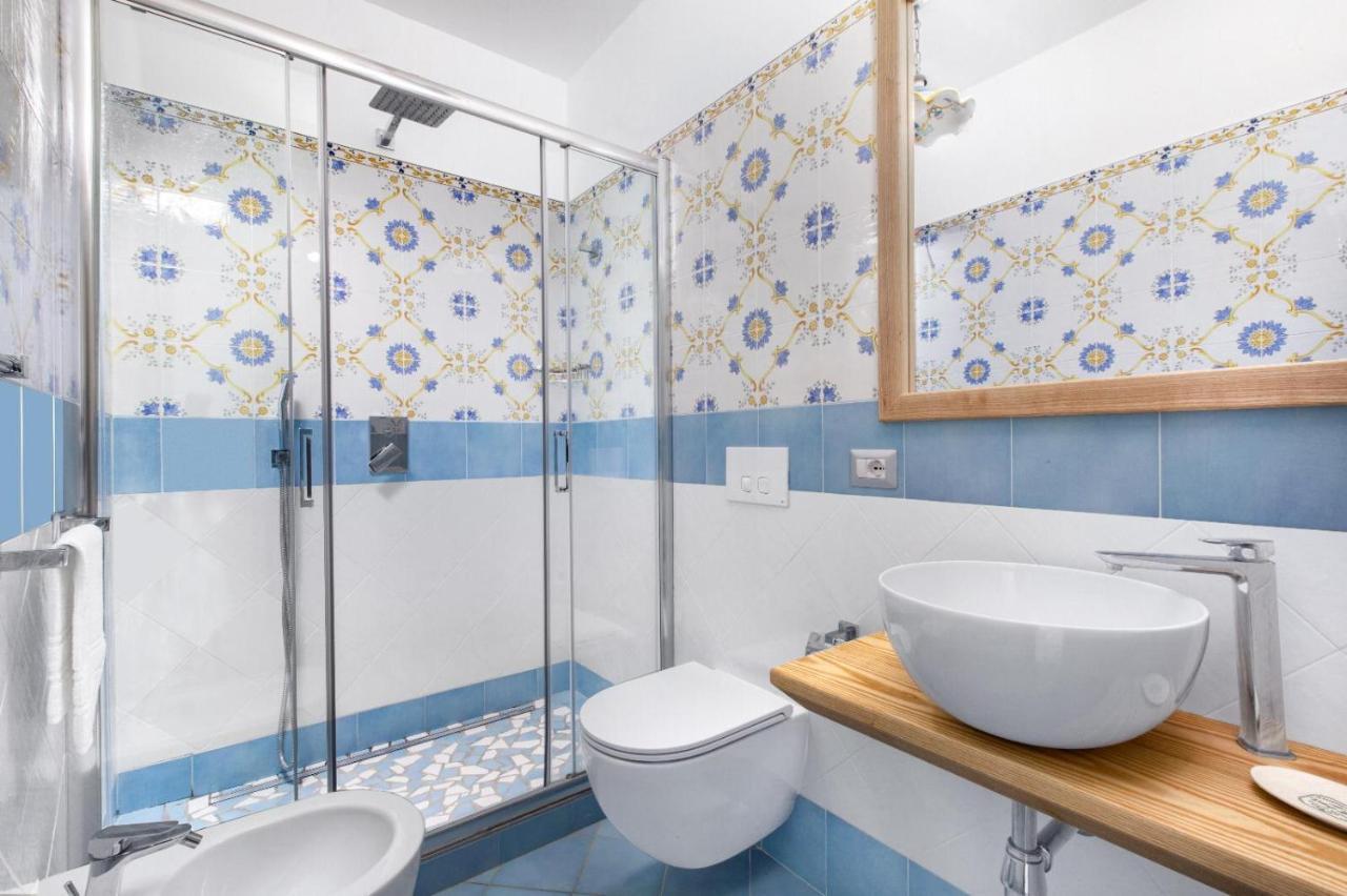 Millie Sorrento Suites Bagian luar foto